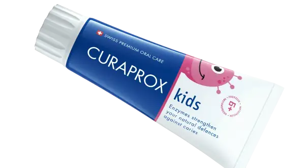 Pasta dla niemowlaka Curaprox Kids z arbuza, wzmacnia naturalną obronę zębów przed próchnicą.
